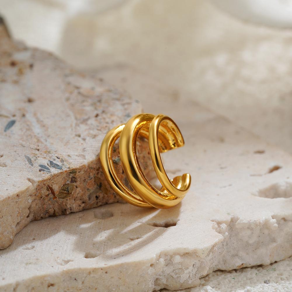 18K gold simple C-shaped ear clips without ear piercings, ear bone clips, three-layer circle earrings, ear jewelry.