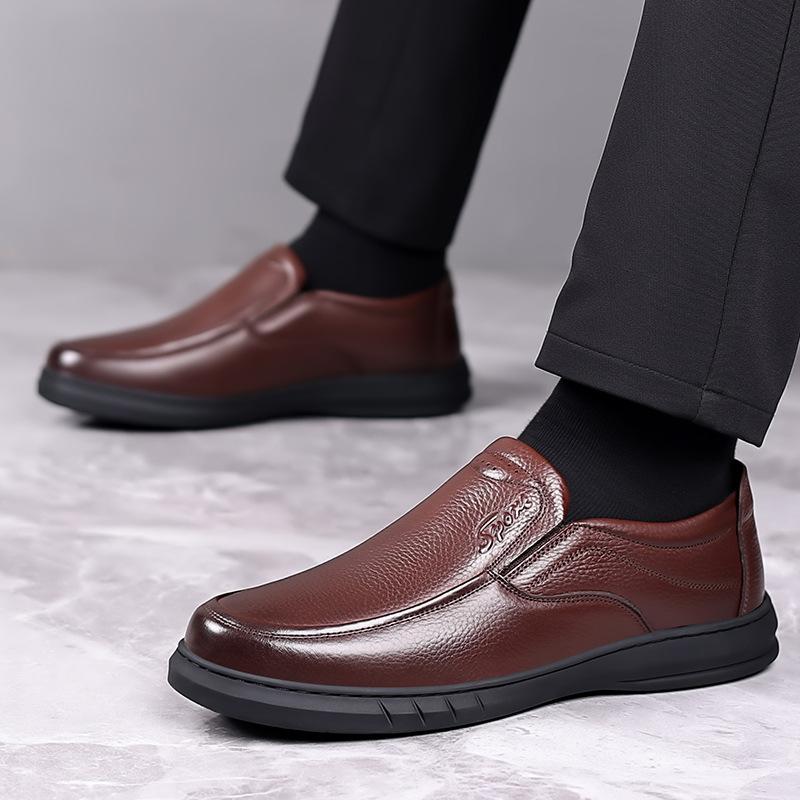 

Мужские летние деловые повседневные кожаные туфли, туфли для папы среднего возраста, удобные туфли на толстой подошве, туфли на мягкой подошве, слипоны 44 коричневый