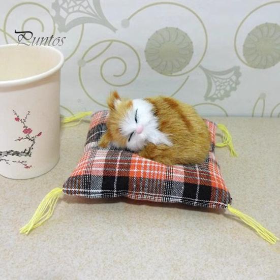 Simulasjon Kattedukke Plysjleketøy Mini Realistiske Sovende Katter på Matte Figur Utstoppet Dyr Leketøy med Pute for Hjemmekontor Rom Skrivebordsdekor