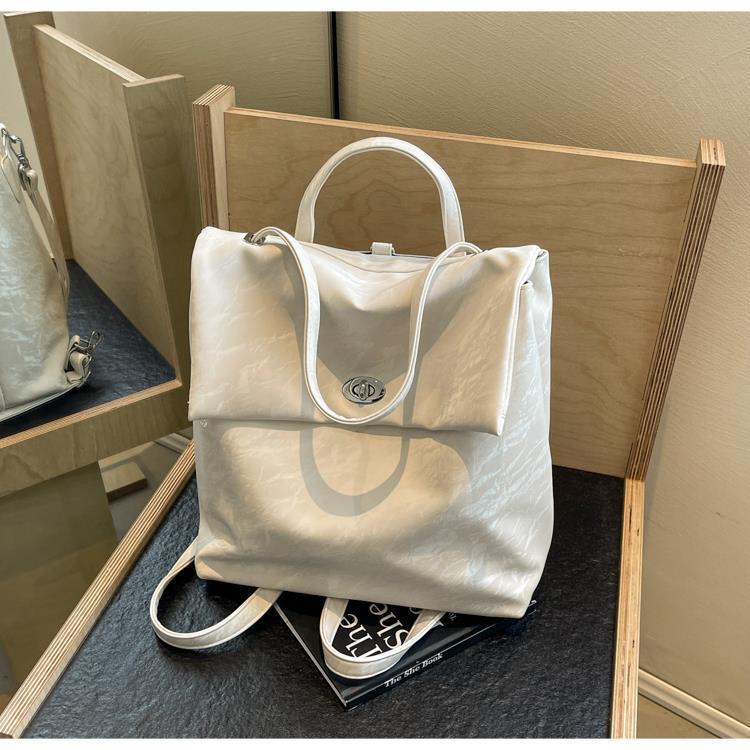 Korean Style Women's Fashion Backpack - 2025 Summer Collection: Simple, Casual, Large Capacity for Versatile Short Trips