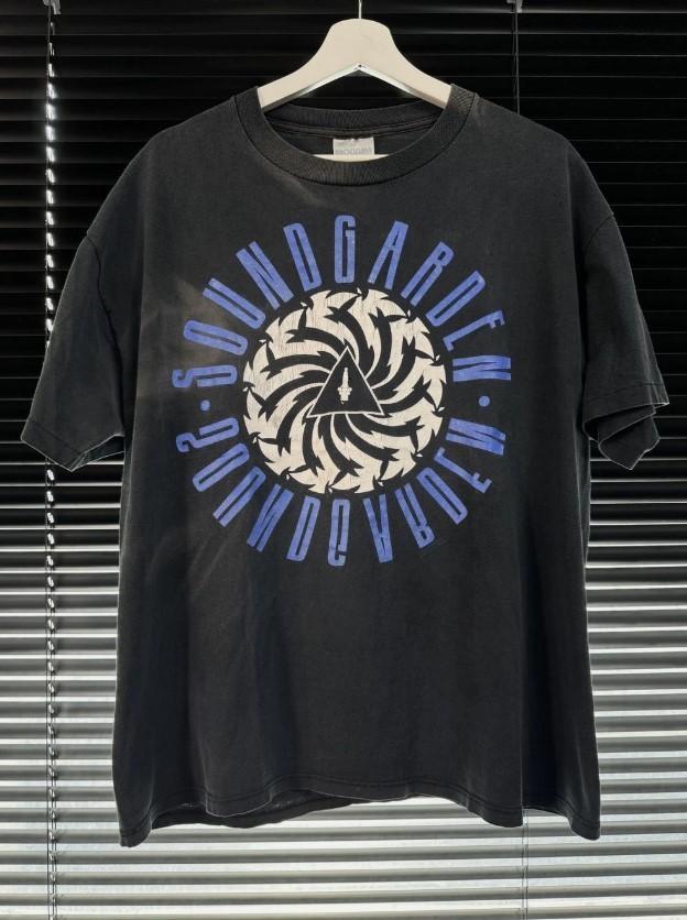 1992 Soundgarden Badmotorfinger Black Short Sleeve Unisex T-shirt S-5XL S