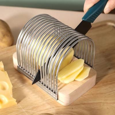Cortadora de pan con bandeja para migas, ancho ajustable, acero inoxidable, madera, plegable, guía para cortar pan, pasteles, bagels caseros, queso, papas, cocina