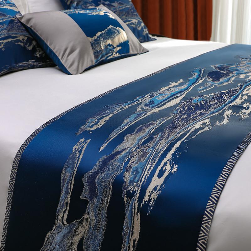 Luxury Satin Solid Bed Runners Jacquard Scarf Protector Slipcover Bed Decor Scarf for Bedroom Hotel Wedding Room Twin/Queen/King