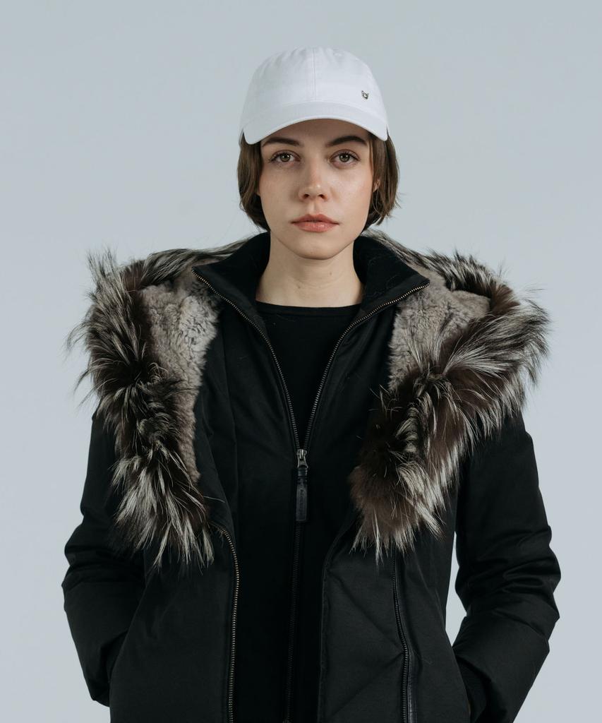 DOLIGRAM Basic Cat Rivet Washed Cap White