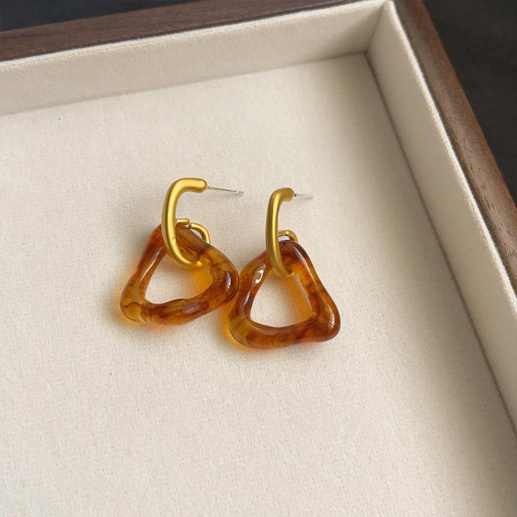 Vintage Maillard Coffee Earrings Women's Literary Temperament Acrylic Smudge Earrings Niche High-end Autumn and Winter Earrings