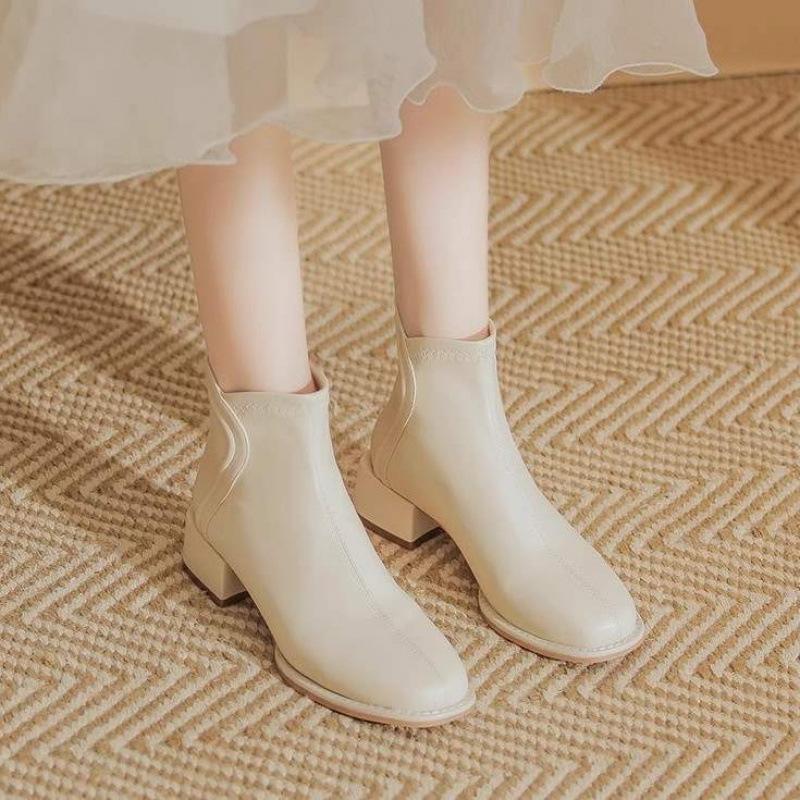 

French Autumn and Winter Beige Fleece Fried Street Small Thick Heel Skinny Boots Women s High Heels Ankle Boots 35 (standard code)