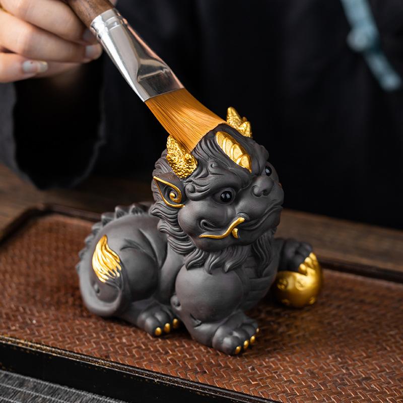 Lucky Pixiu purple sand tea pet ornament can be raised for home office desktop decoration tea tray tea table accessories