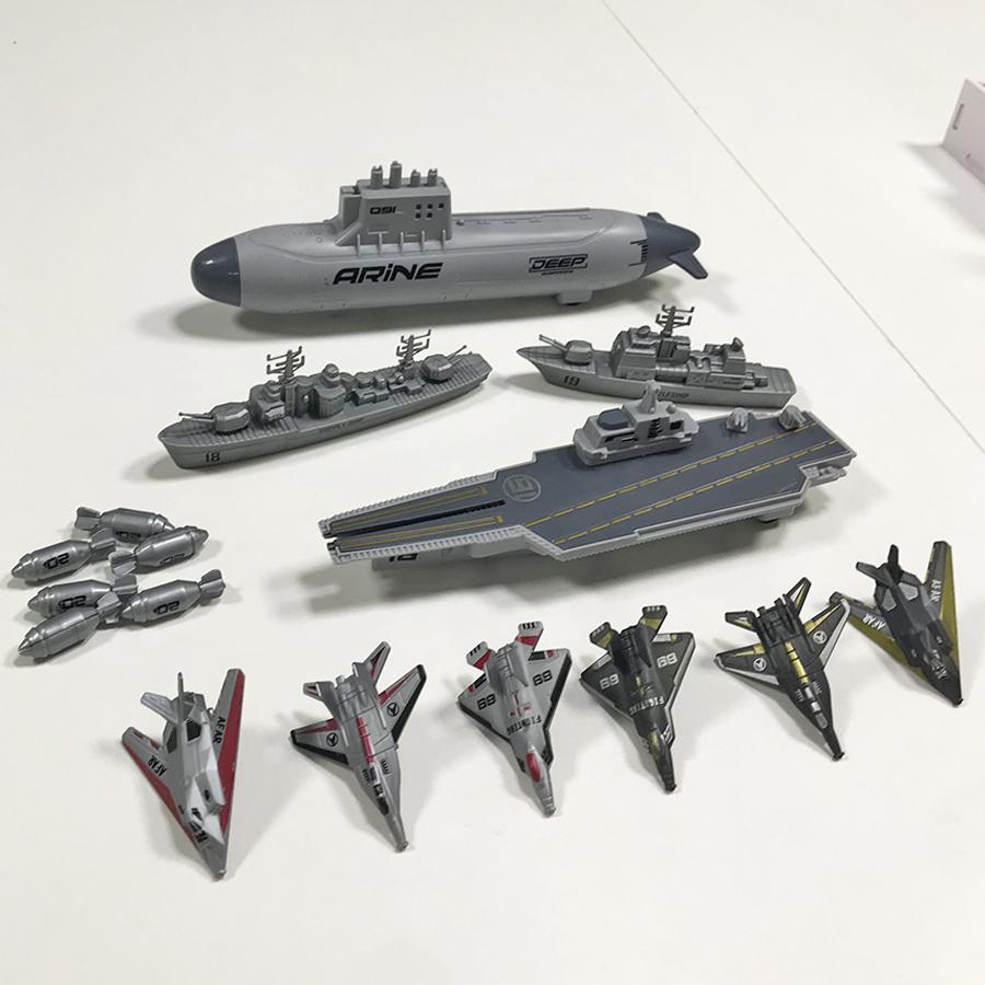 Children s aircraft carrier model, nuclear submarine launcher toy, 6pcs airplane toy fighter jet