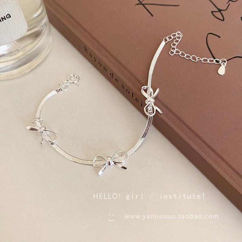 Ribbon Aesthetics Minimalist Bow Snake Bone Chain Bracelet Women's Niche Design High-end Pure Desire Wind Hand Jewelry