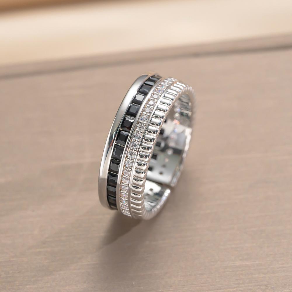 Set of Slim Waist Titanium Steel Women's Necklace - Inlaid Light Luxury Versatile Choker