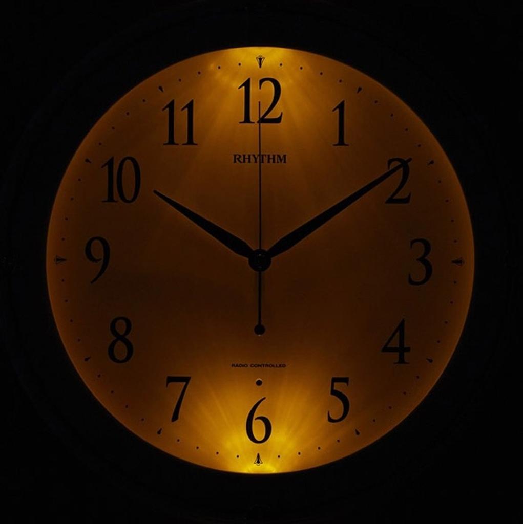 RHYTHM Wall Night Dark Automatic Pink Pure Light 8MYA23SR13 Clock, Radio-Controlled, Analog, Visible, Light, Turn-On, Wood, (Semi-Gloss Finish),