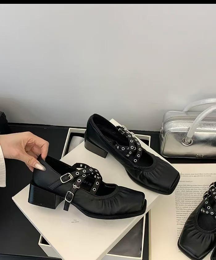 French retro square head ballet shoes women's thick heel 2025 new punk style cross strap Mary Jane single shoes