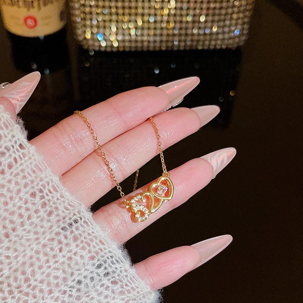 Fashion Light Luxury Titanium Steel Necklace Women'S High-End Pendant Sweet Temperament Collarbone Chain Does Not Fade Accessories