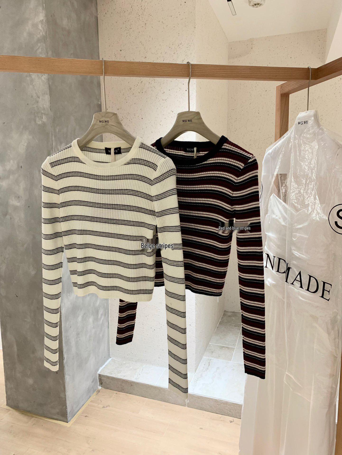 2025 Autumn Petite Women s Cropped Long-Sleeve T-Shirt Red & Blue Stripes