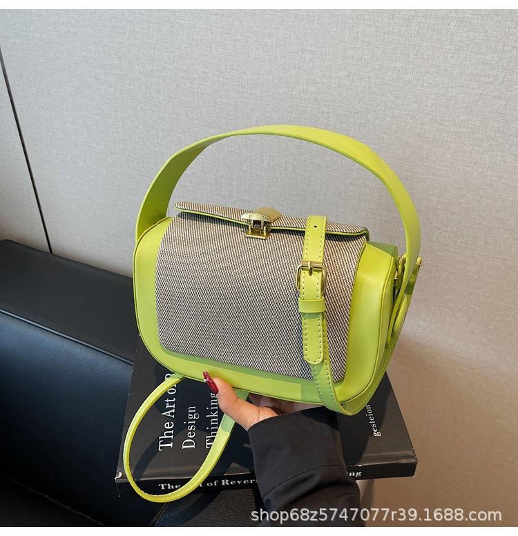 Internet celebrity box women's bag 2025 new Korean version small square bag niche design underarm contrasting color portable underarm bag