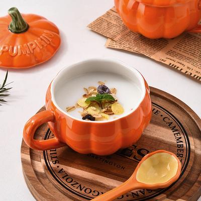 Internetová celebritní dýňová hrnek s víčkem lžičkou roztomilý snídaňový hrnek hrnek na vodu Halloween nový hrnek keramický