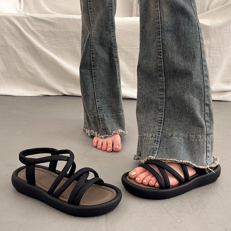 

French platform with skirt sandals women s summer wear advanced sense 2025 super fire new flat-bottomed versatile beach shoes 35 чёрный