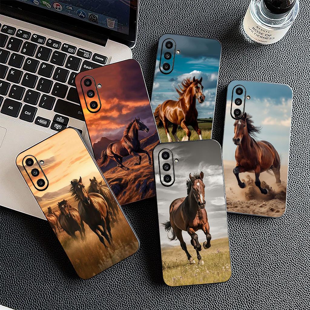 Running Wild And Free Horse Cover for Apple iPhone 16 14 15 Plus 11 Pro Max 16E ProMax + 15Plus 16+ 14+ Coque Phone Case
