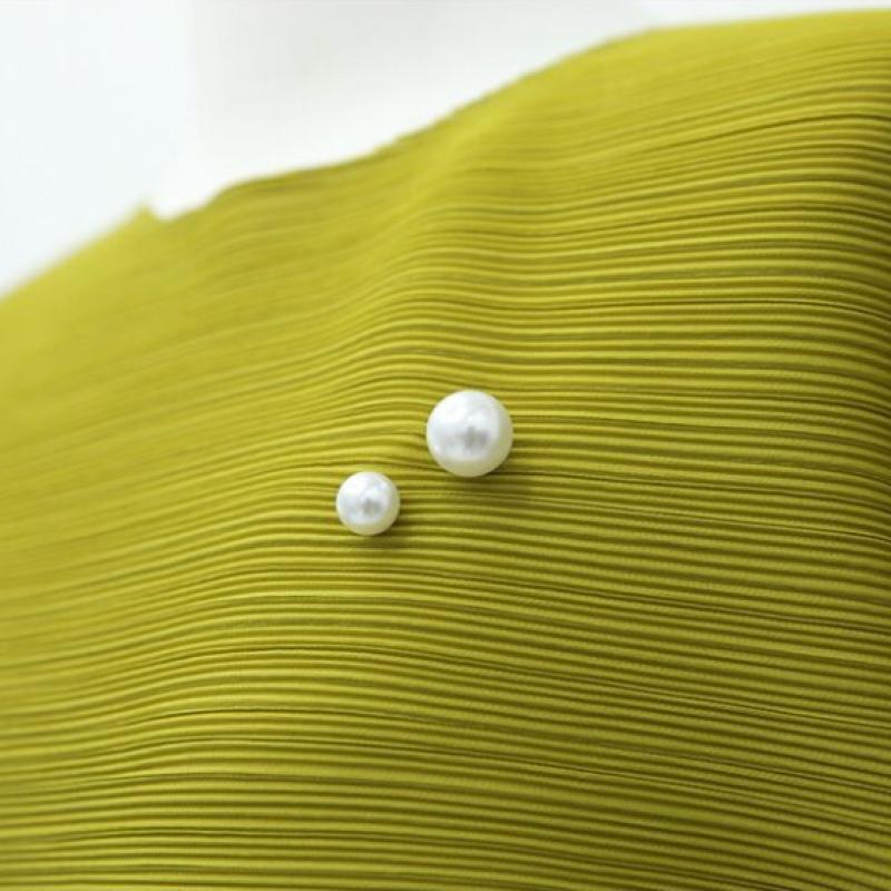 Shiz Madam Women Pearl Side Wave Pleats Blouse T57101