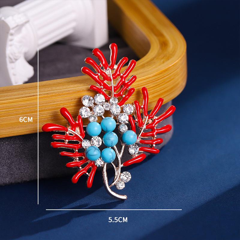Exquisite Women's Red Flower Brooch – Niche Design, High-End Suit Accessory