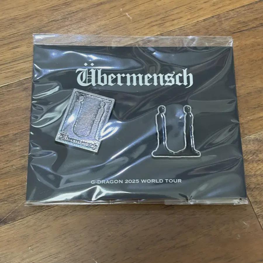 

G-dragon Gd Tourist Metal Badge Set Weavermansh