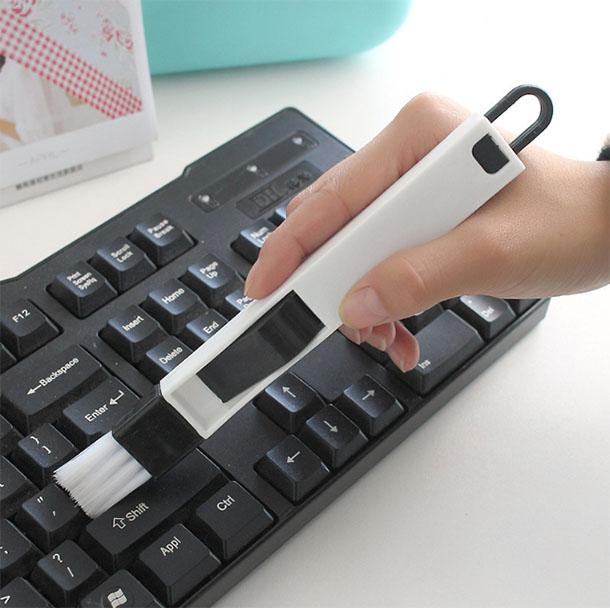 Portable Two-in-one Cleaning Brush Multifunctional Door and Window Keyboard Groove Cleaner Dust Shovel Window Rail Cleaning Tool