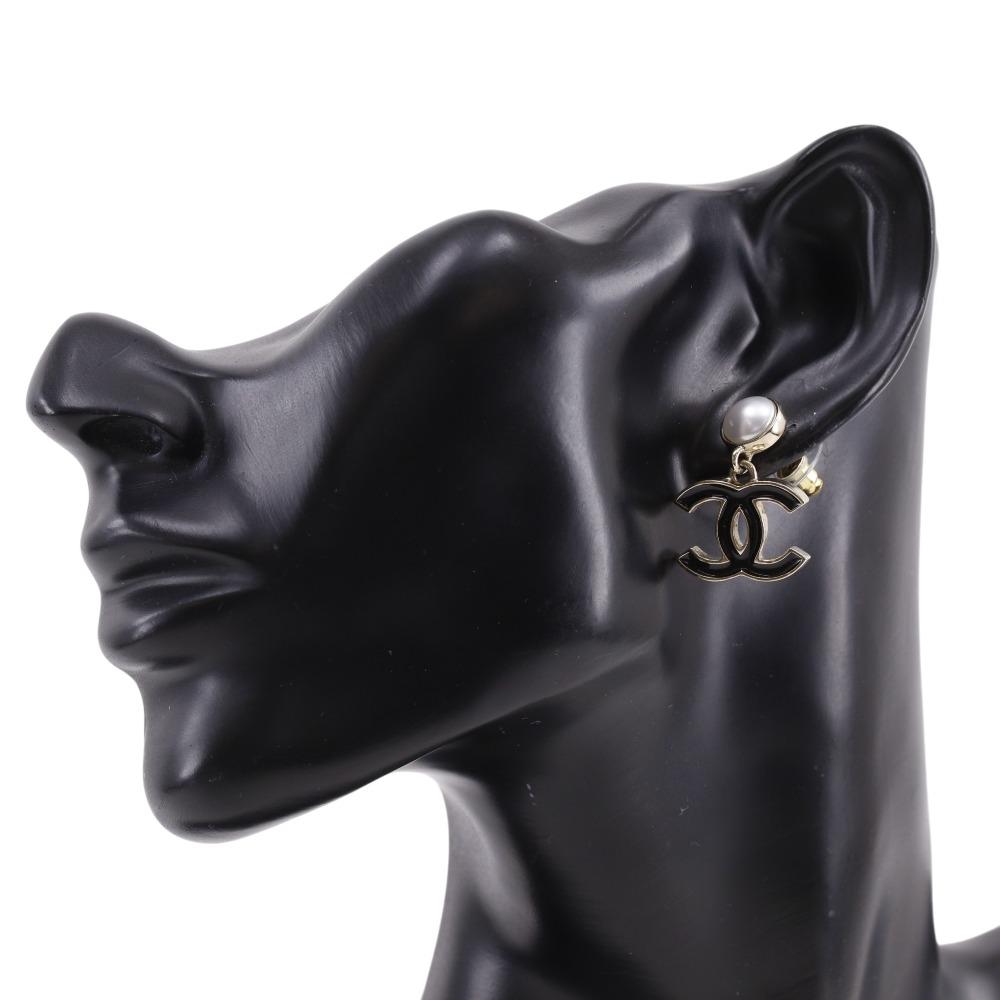 CHANEL Logo COCO Mark Piercing gold/black Plated Gold/Fake pearl 9.82g Women Used