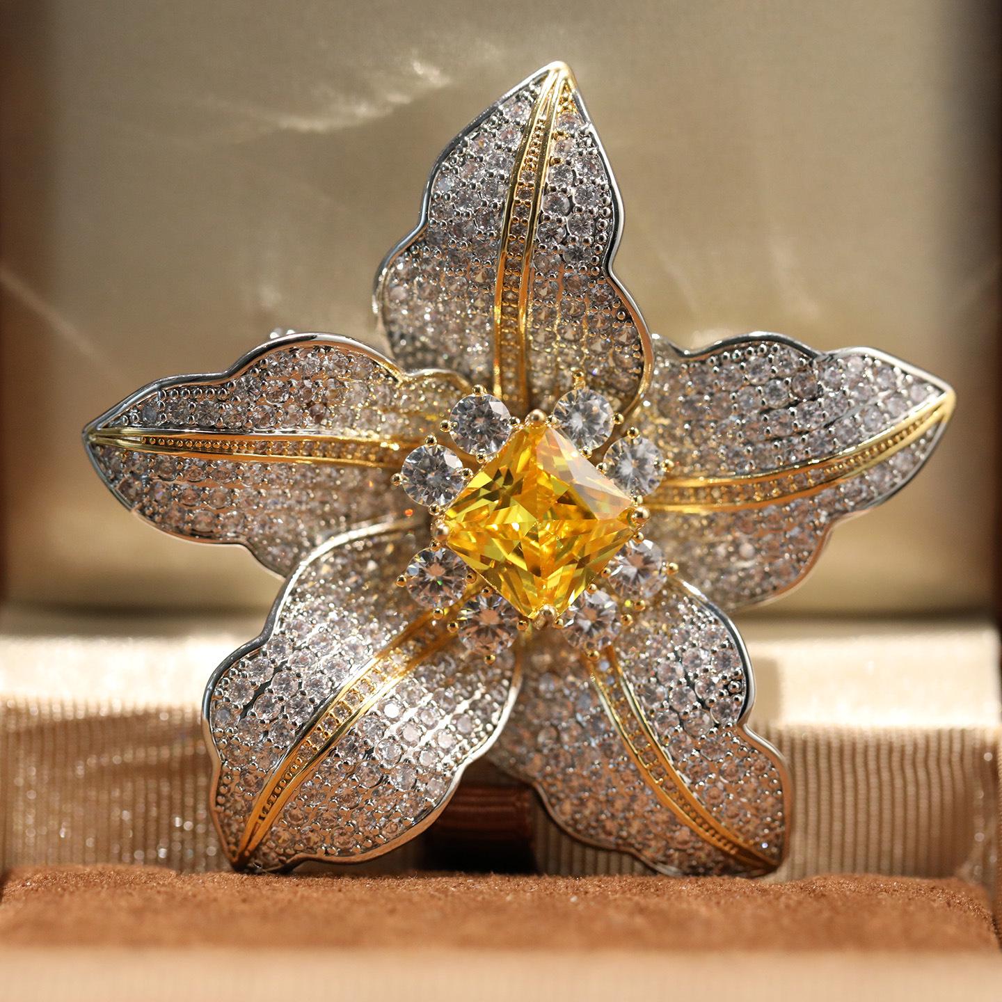 Elegant Yellow Diamond Five-Petal Flower Brooch - Luxury Women s Gift & Clothing Accessory