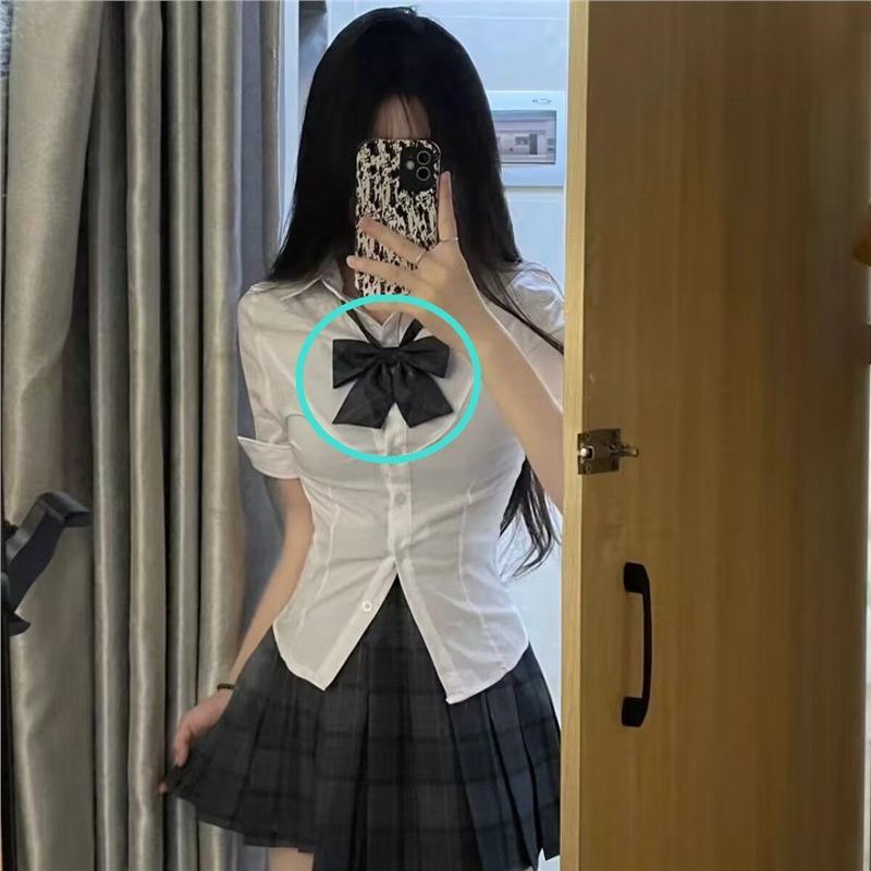 

Приталенная рубашка, подчеркивающая талию: Сладкая, Острая и Универсальная Преппи Летняя Футболка с Коротким Рукавом