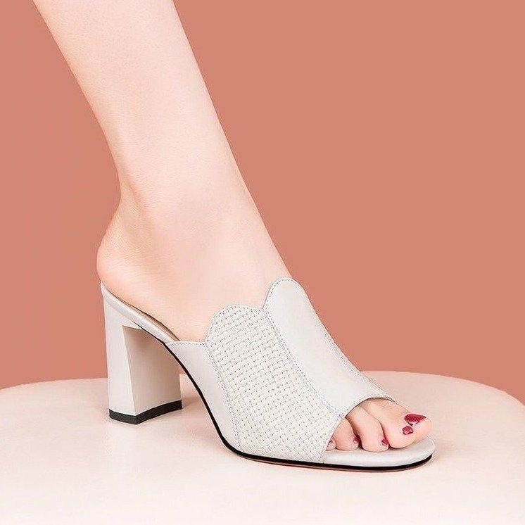 

Толстый каблук классные тапочки женские летняя новая верхняя одежда 2024 года универсальная мягкая подошва круглая голова рыбий рот односложное перетаскивание женские высокие каблуки 41