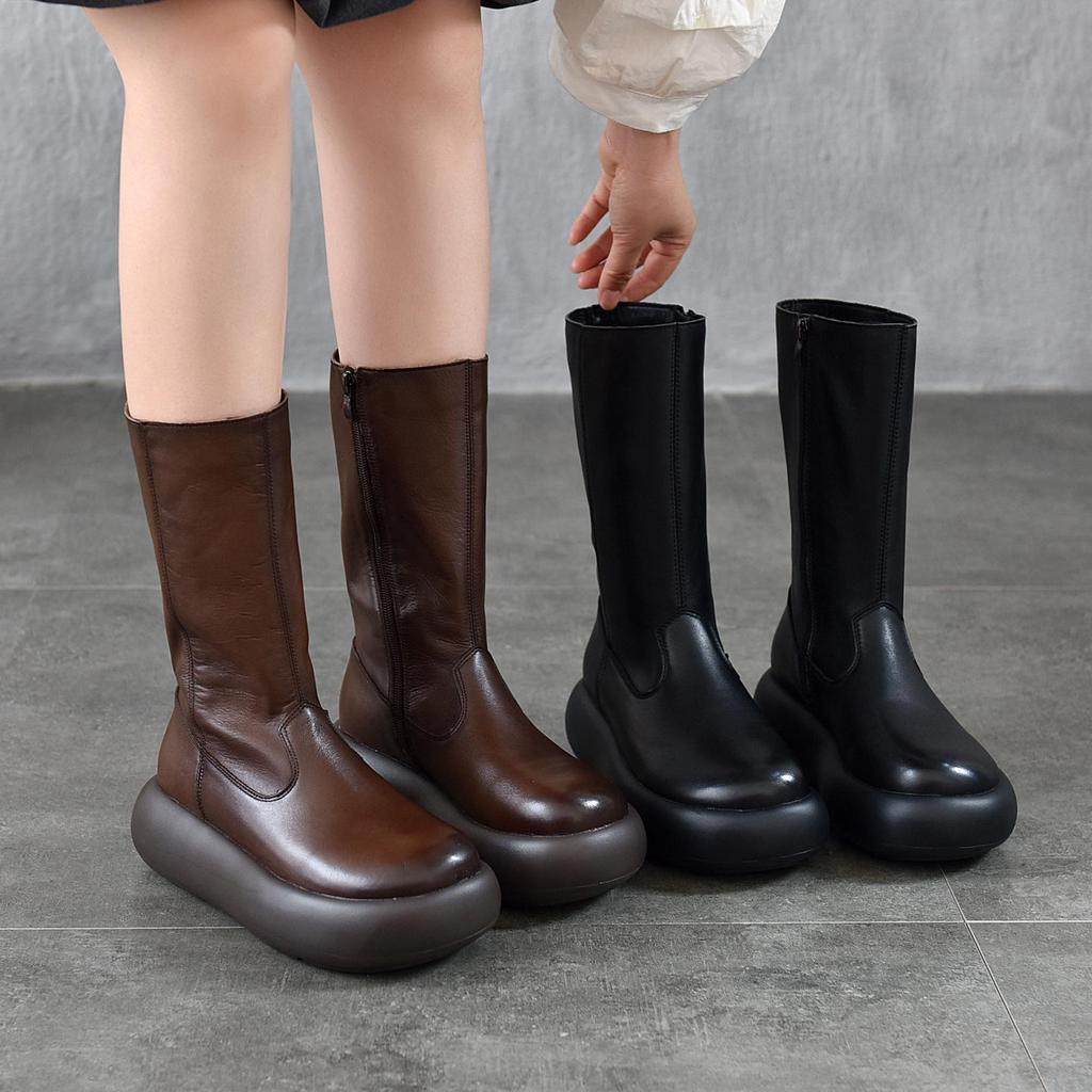 Stivali Alti da Donna Vintage in Pelle con Punta Tonda, Suola Spessa e Zip Laterale - Edizione Autunno/Inverno 2025.