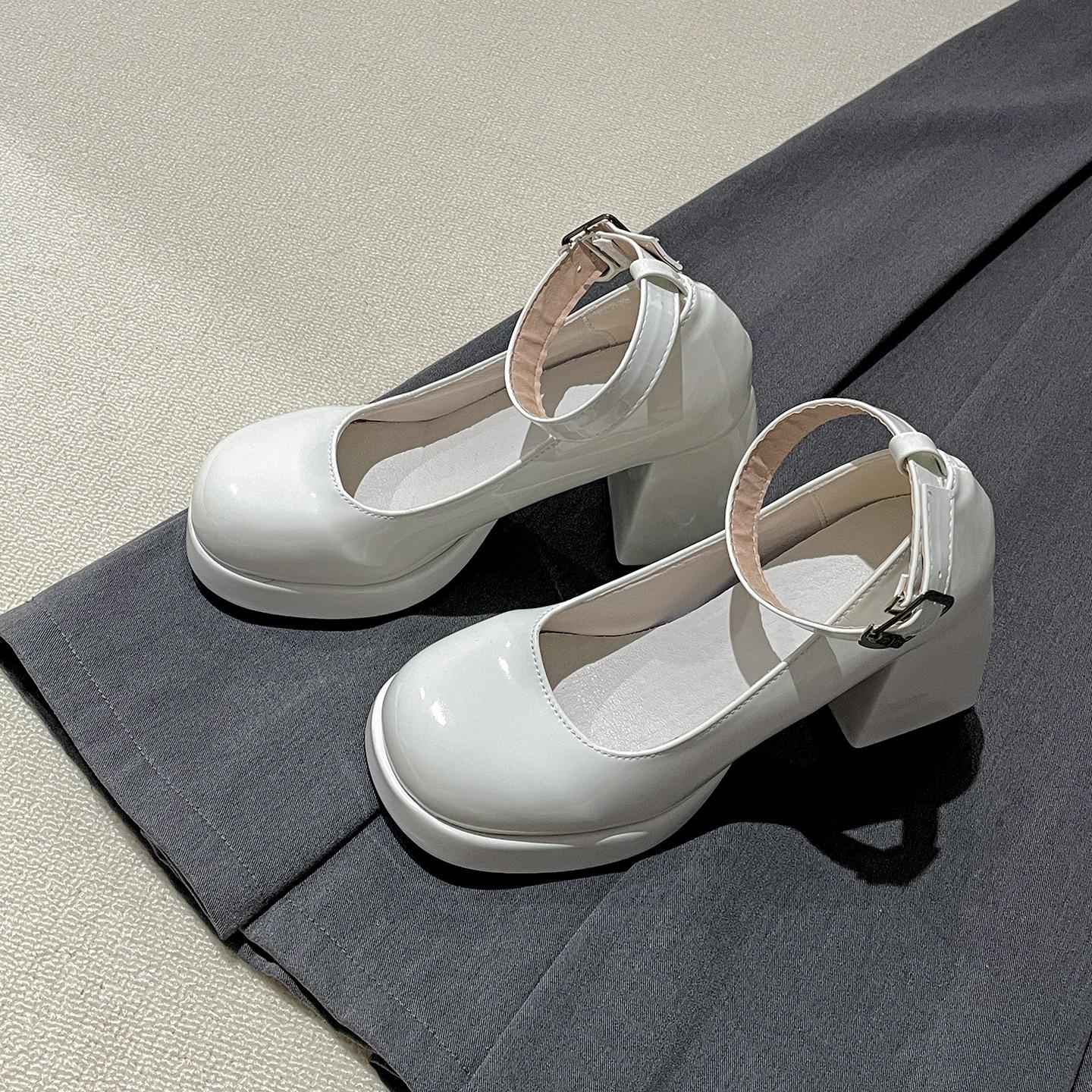 

Black retro British style thick high-heeled small leather shoes women s 2025 new summer skirt versatile Mary Jane single shoes 39 бежевый