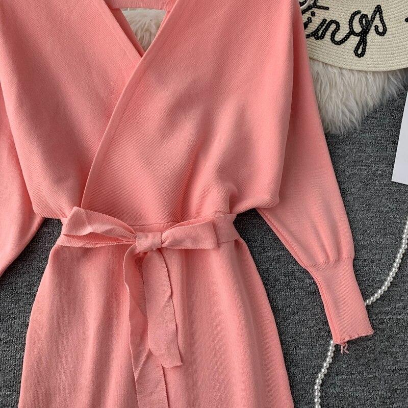 Autumn and Winter New Korean Version of Retro Slimming Knit Buttock Dress