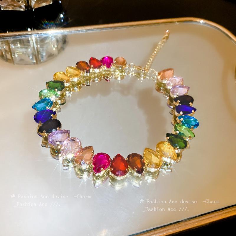 Collier Goutte d'Eau en Cristal Strass Coloré - Style Coréen Luxe Léger Doux Ras du Cou pour Femmes