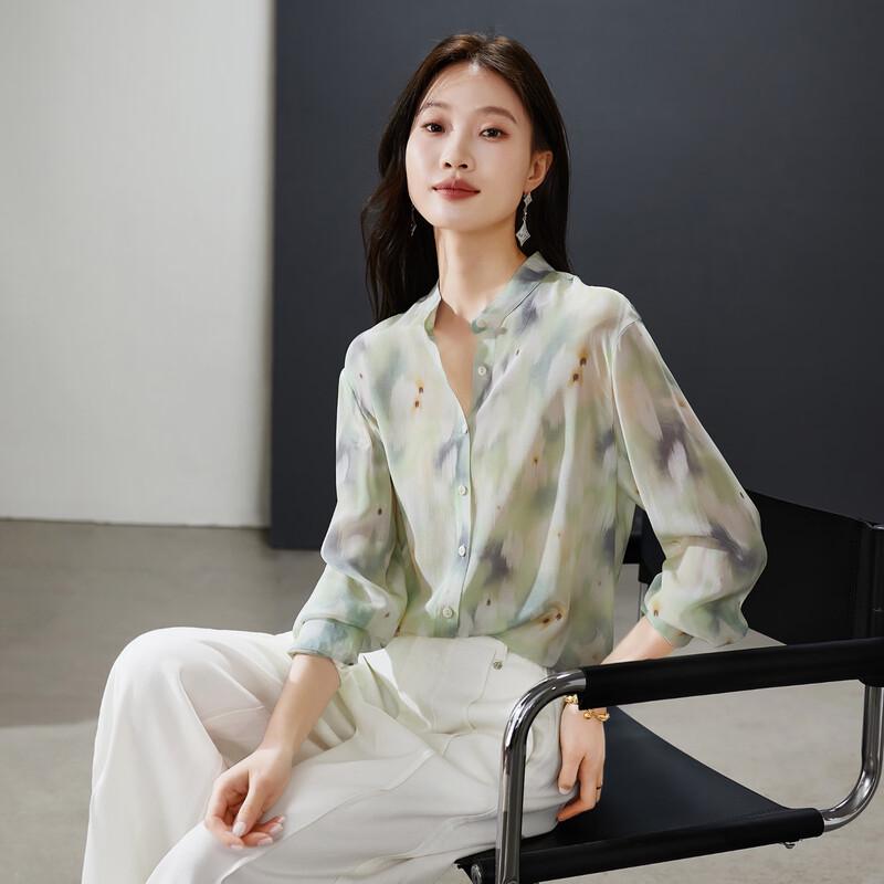 SOFSIL 2026 Spring Fresh Print Silk V-Neck Blouse M