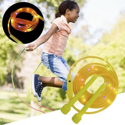 Kinder-Springseil mit LED-Buntlicht, batteriebetrieben, bequemer Griff, elektronisches, leuchtendes Springseil, Fitnessgerät