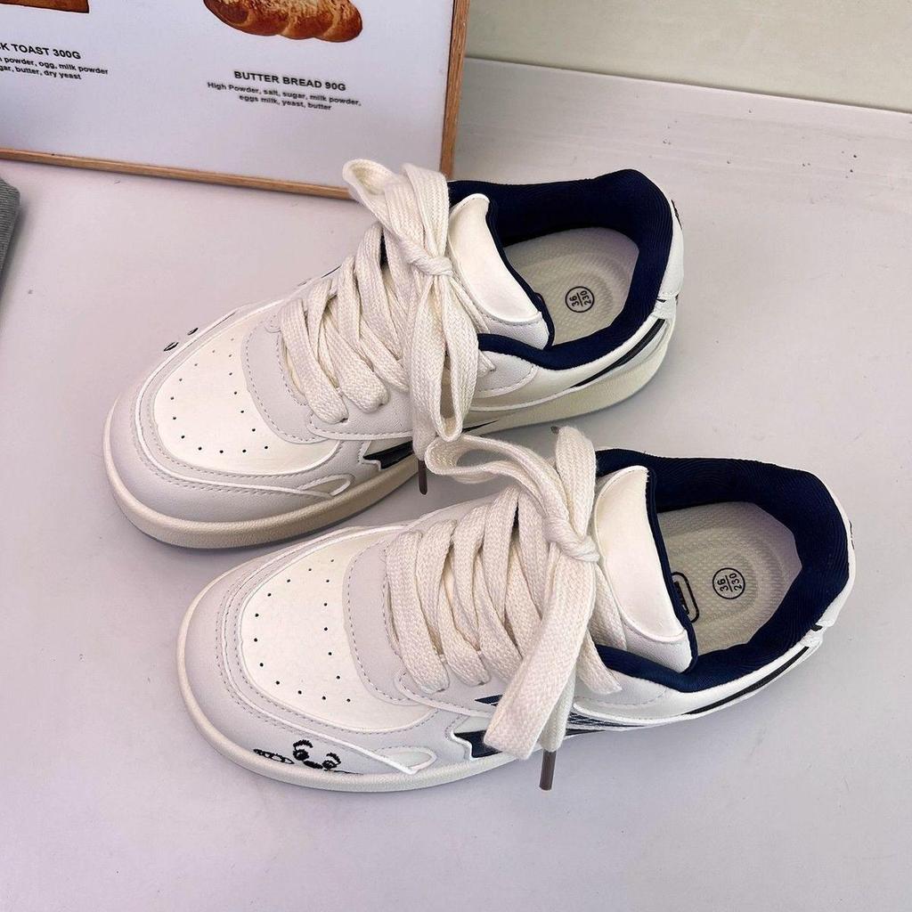 Women's Versatile 2025 Spring/Autumn Thick-Soled Fashionable White Shoes - Perfect with Skirts, Cute Board Shoes