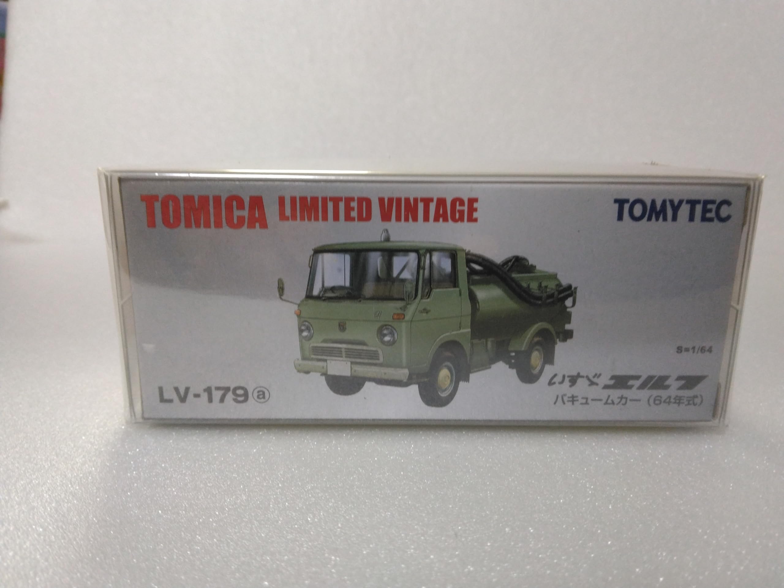 

Tomica Limited Vintage LV-179a Vacuum Truck, 1/64 scale, Tomytec, green, with clear case