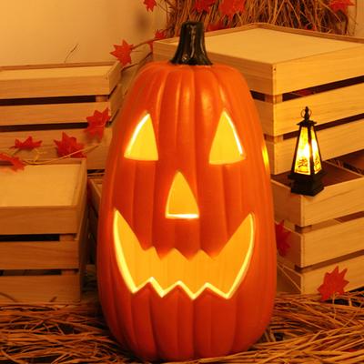 Halloween Kürbislaterne Gruselige LED Leuchtende Kürbisfigur für Innen- und Außen-Halloween-Tischdekoration