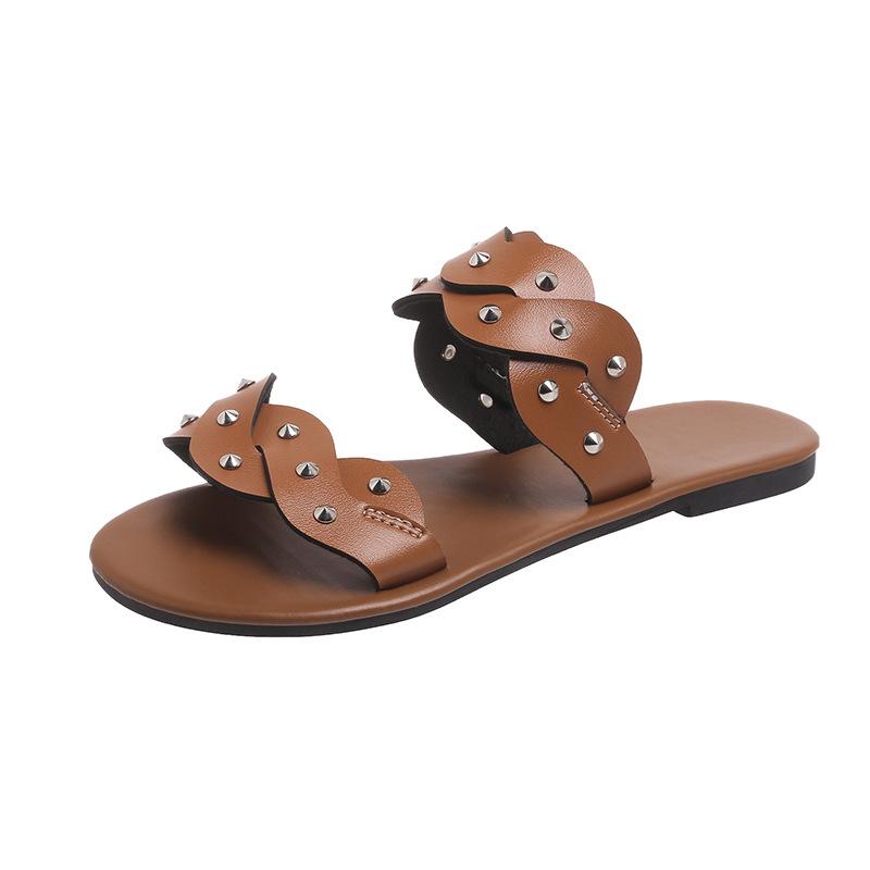 Foreign trade flat bottom one-word cool slippers women's new summer European and American rivet round head large size slippers