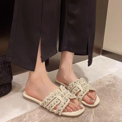 New Summer Fairy Fragrant Style Fashion Flat Bottom One Word Beach Soft Bottom High 2025 Summer French Pearl Slippers Female