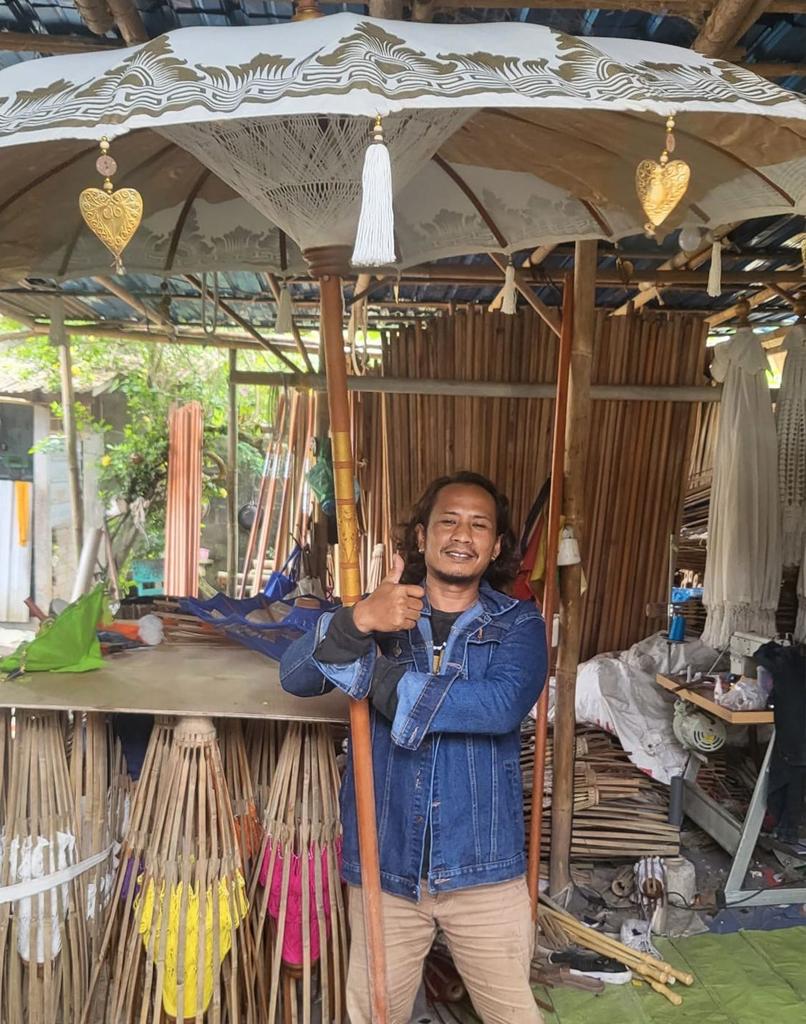Garden Parasol 2m Canvas Gold Leaf Patterns Bali