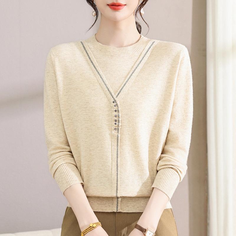 

2026 Stylish Woolen Sweater: Rhinestone Knitted Top for Mothers (Aged 40-60) - Perfect for Spring & Autumn 4XL (Recommended 70-77.5 kg)