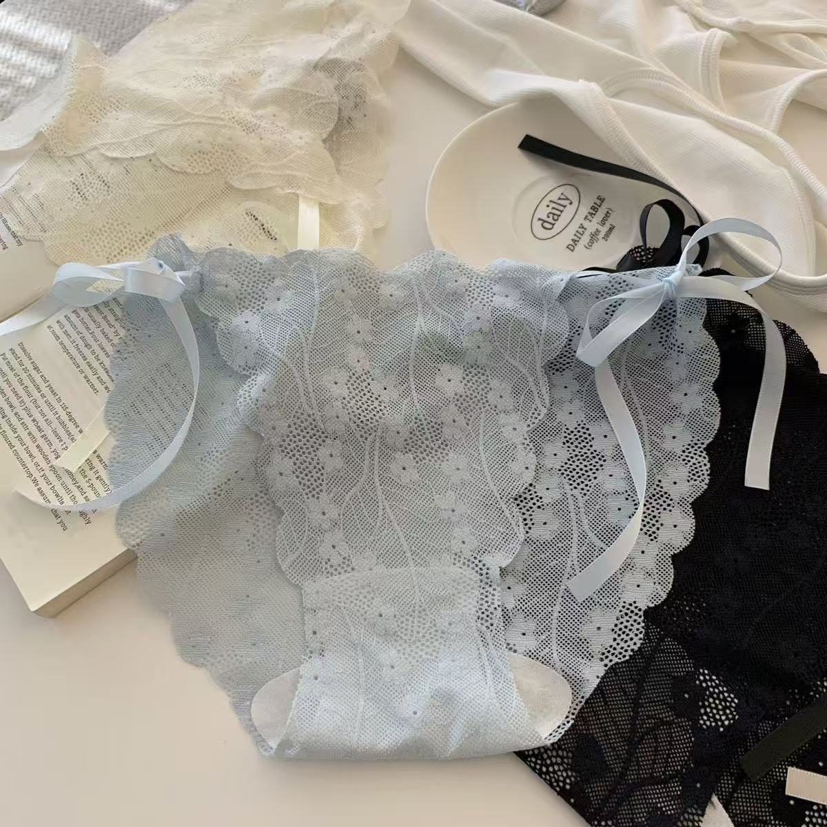 

Ladies Summer Thin Pure Sexy Lace Seamless Comfortable Breathable Mesh Gauze Briefs One size синий