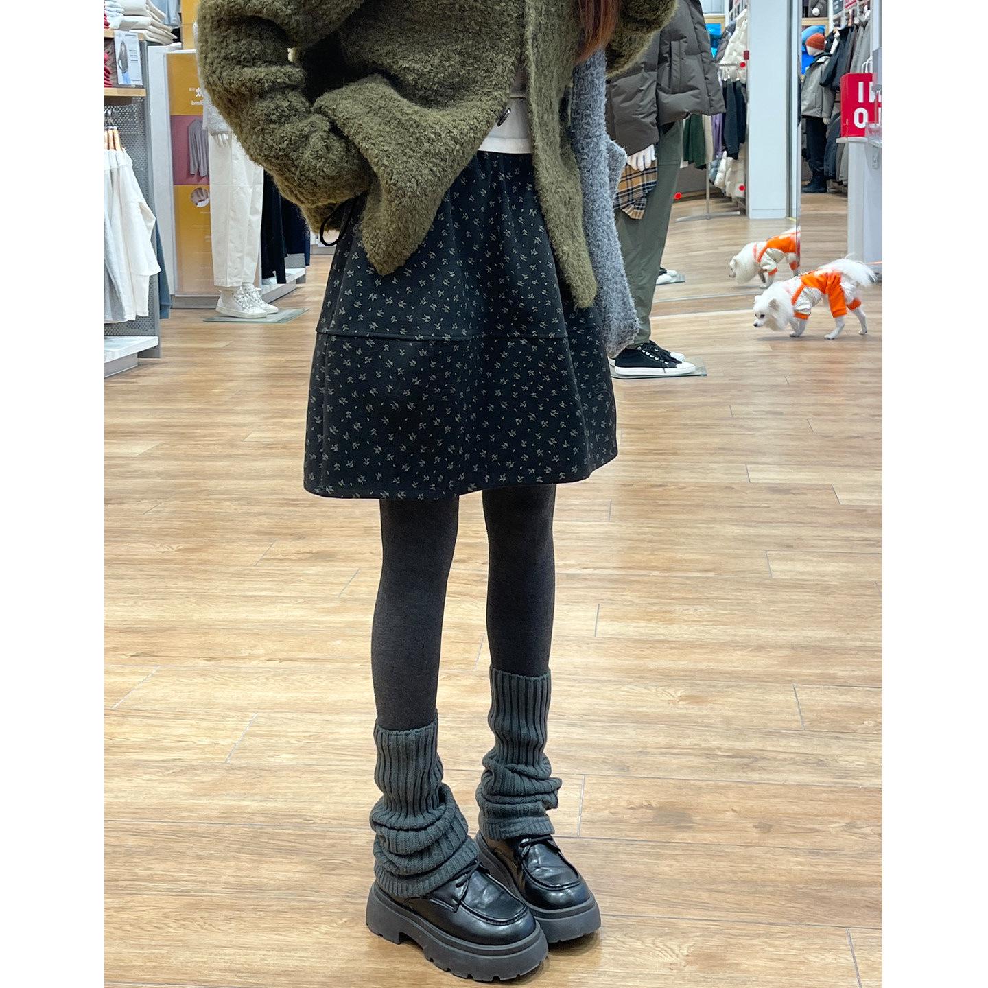 

Petite Women s Wool Plaid Floral A-Line Skirt: Autumn/Winter Thickened Retro Short Skirt XL чорний