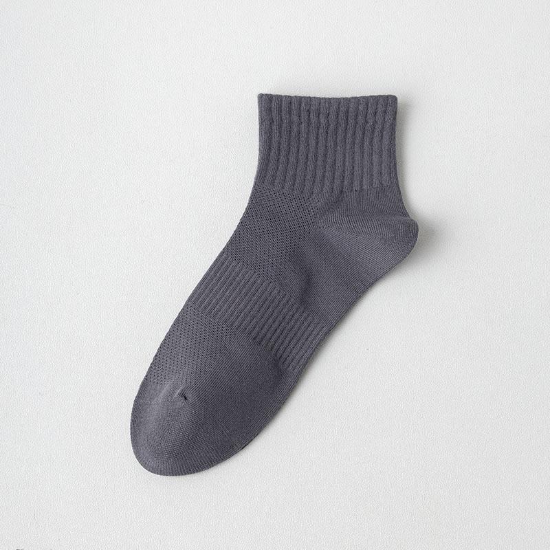 Men's Summer Thin Mesh Breathable Sports Pure Color All Go Boneless Sweat Absorber Cotton Socks