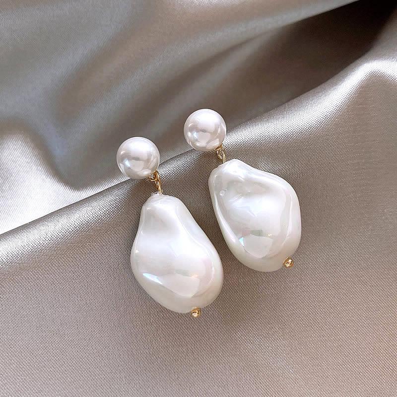 Einfache unregelmäßige Imitation Barockperlen Ohrringe für Damen Mode Individualität Tägliches Accessoire Party Schmuck Geburtstagsgeschenke