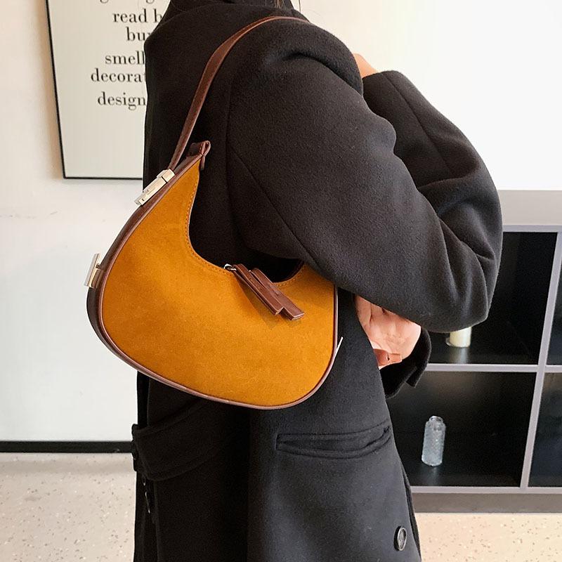 Niche design underarm bag women's high-end bag new autumn and winter retro texture matte shoulder bag