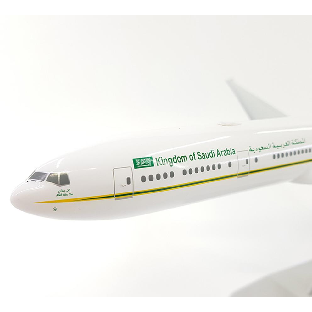 Hogan Wings 1/200 Boeing 777-300ER Saudi Arabian Airlines Flugzeugmodell (Artikelnummer. 911595)