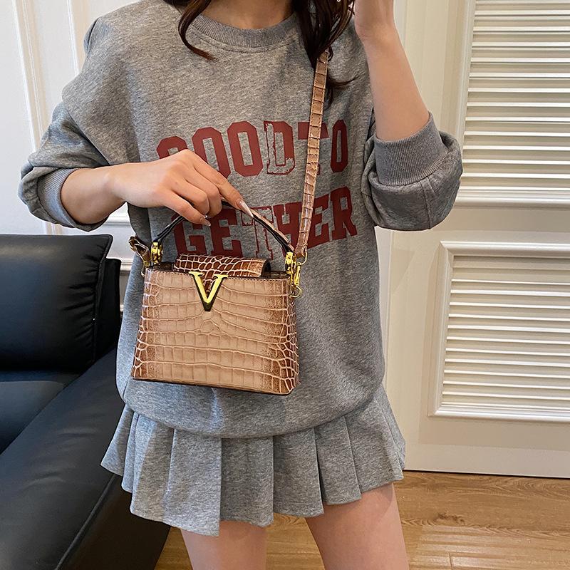 New High-end Light Luxury Crocodile Pattern Capu Lady Bag V Portable Shoulder Women's Bag